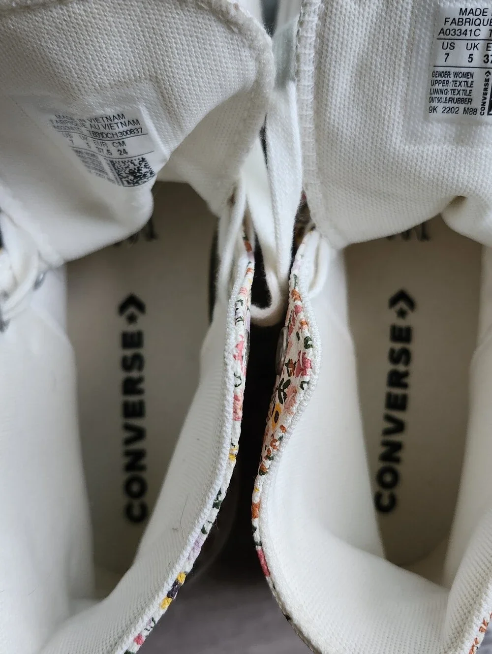 Converse Chuck Taylor Lift Platform Hi Floral Sneakers Women Size 7 NWOT - Picture 3 of 10